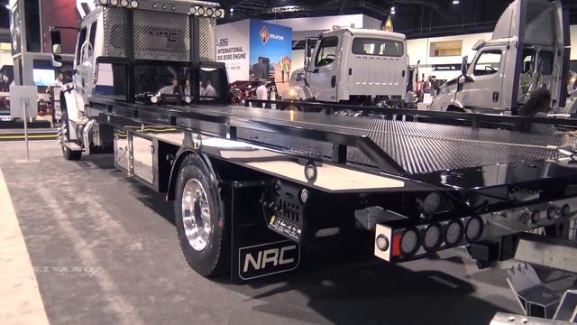 2019 Freightliner M2 106 Conventional Chassis - Exterior And Interior Walkaround - 2018 Truck World смотреть онлайн
