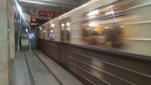 Ретропоезд на Проспекте Вернадского Сокольническая Линия
