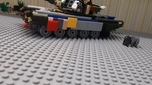 сделал танк т 90 Владимер из лего