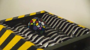 ИЗМЕЛЬЧАЕМ ИГРУШКИ В ШРЕДЕРЕ.