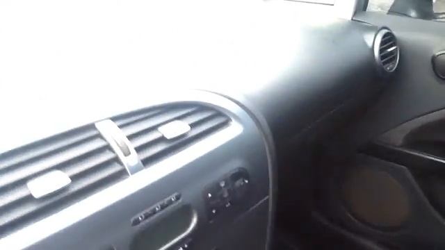 Seat Leon смотреть онлайн