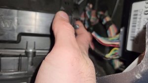 Jeep Compass - TEMPERATURE BLEND DOOR ACTUATOR REMOVAL / REPLACEMENT