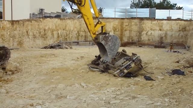 Экскаватор и москвич смотреть онлайн