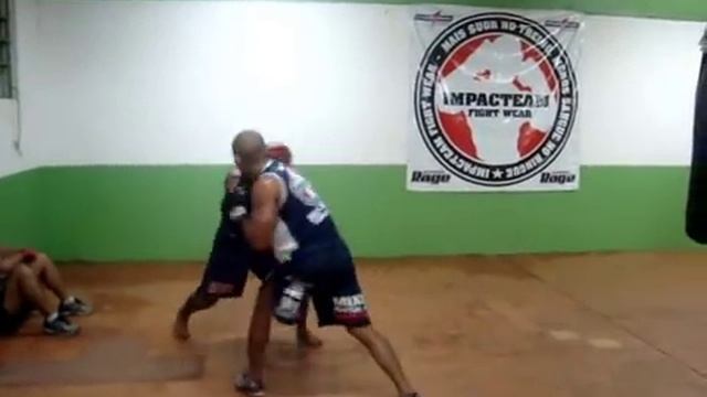TREINO BOXE.wmv смотреть онлайн
