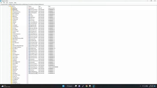 How to Enable Clock with Seconds in Windows 11 | Main Release смотреть онлайн