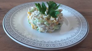 Салат из курицы с кукурузой