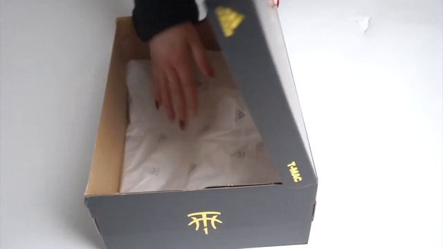 KVSN.Unbox// A First Unbox Video At adidas T-Mac 2 Restomod смотреть онлайн
