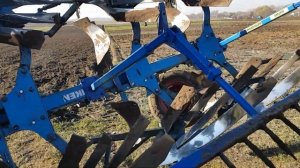 ЮМЗ-8244.2 + плуг Lemken Opal5