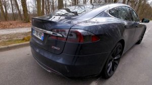 Tesla Model S P90D : Conduisez 10 ans dans le futur