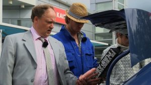 Elokuva - Dokumentti Autokauppias Pentti Aulosteesta