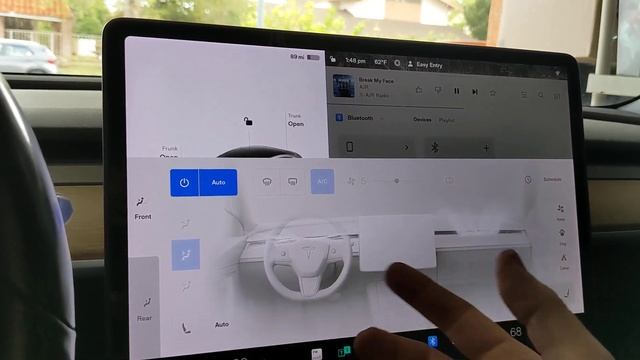 Heated seat controls continue to be bad on the Tesla with v11 смотреть онлайн