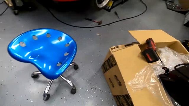 Installing Amazon Racing Seats in 97 Corvette- Trashed C5 смотреть онлайн
