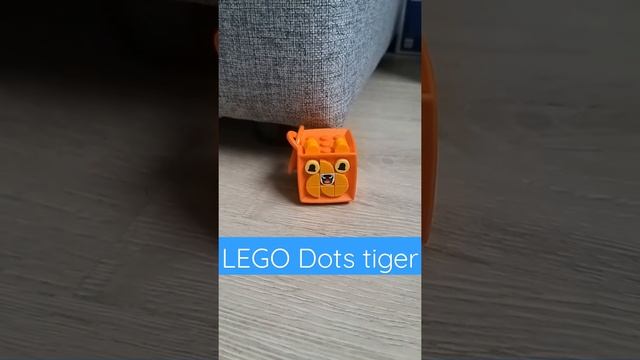 LEGO Dots tiger keyring | BrickBurger |