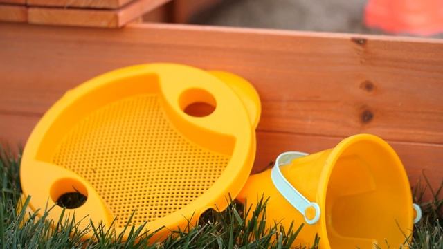 SKY2609 Wood Sandbox w/ Two Bench Seats смотреть онлайн