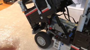 Terminator 2 Freightliner FLA 9664 Lego