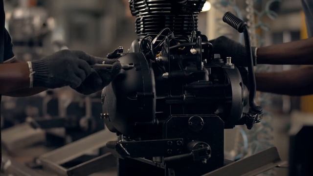 Royal Enfield Classic 500 Limited edition | Official Commercial смотреть онлайн
