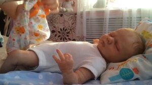 Переодевание реборна Илюши.