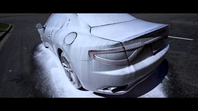 Maserati vs Tesla FOAM WARS смотреть онлайн