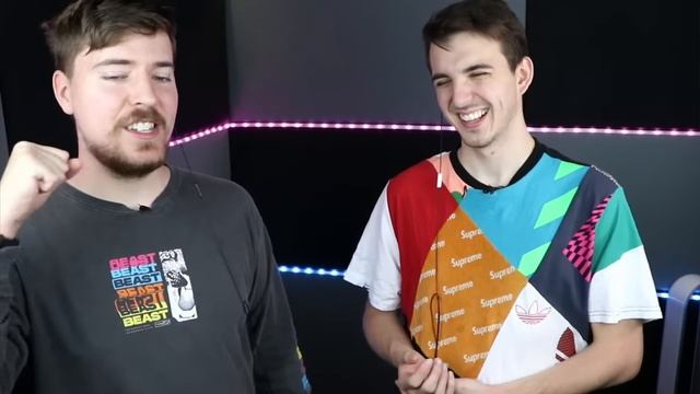 Внутри Фабрики Мороженого! смотреть онлайн