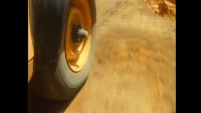 LAND ROVERS HAVING FUN OFF ROAD pt 2 смотреть онлайн