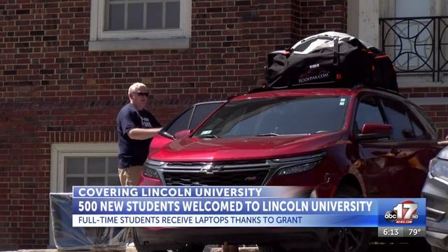 500 new students move in to Lincoln University this week смотреть онлайн