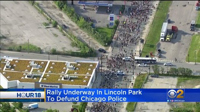 Rally To Defund Chicago Police Held In Lincoln Park смотреть онлайн