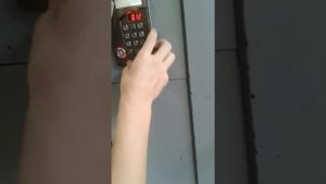 Батя звонит в домофон