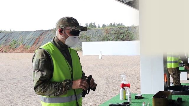 ПЛ: НОВОЕ ОРУЖИЕ ПОЛИЦИИ! Обзор и стрельба из всех модификаций Пистолета Лебедева #армия2020
