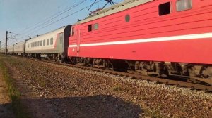 Приветливая бригада // ВЛ10-1886 с поездом Смоленск - Симферополь