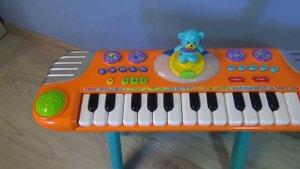 Обзор детского пианино с микрофоном и танцующим мишкой. Играем вместе