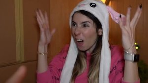 WEDNESDAY VS DİLA KENT