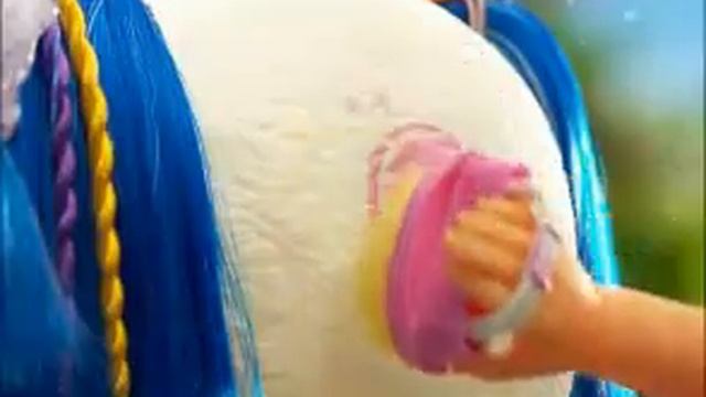 Кукла Нэнси и ее любимая пони от Famosa смотреть онлайн