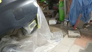 Hyundai Grandeur подвариваем и красим бампера.