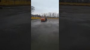 Как здать задом с прицепом.....