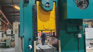 Пресс колено-рычажный чеканочный КБ8340 усилием 1000тн