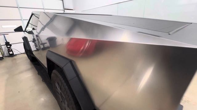 Tesla Cyber Truck 2024 смотреть онлайн