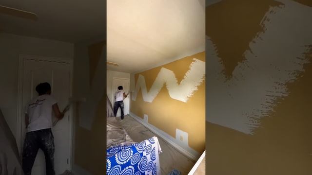 Spray painting vs Roller painting смотреть онлайн