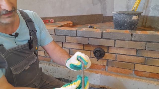 Угловой камин с внешним притоком воздуха и системой охлаждения! Расшивка швов. часть 2 смотреть онлайн