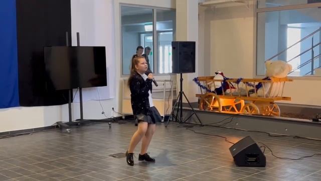 Through My Window . 11a. Kutsehariduskeskus 🇪🇪 смотреть онлайн