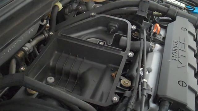Tutorial: Change air filter on 2004 Honda Civic смотреть онлайн