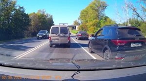 дураки и дороги.автохамы за рулем.обочинщик встрял.