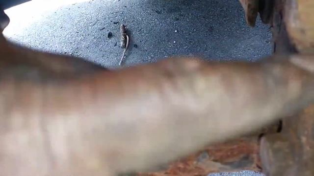 02 Chevy Avalanche Driver Front Wheel Bearing And CV Axle Replacemenet смотреть онлайн