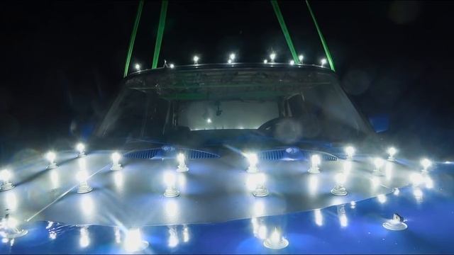 Drowning our “headlight car”: will its LED light bulbs survive? смотреть онлайн