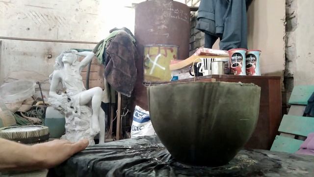 Цветочный горшок из бетона своими руками / Идеи для дачи / Pot of concrete with your own hands