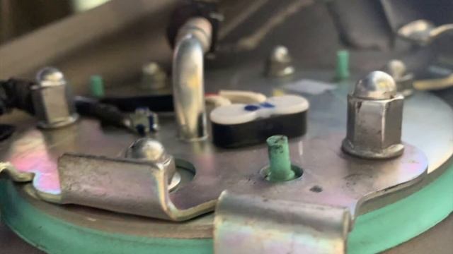 Changing Rebel 500 Gas Tank смотреть онлайн