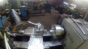 Рабочий день токаря. Точим втулку под подшипник