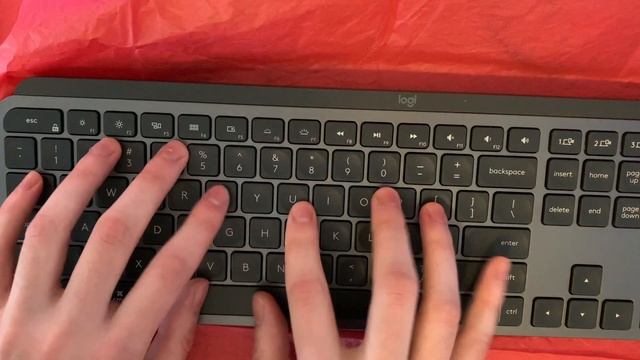 Best Wireless Keyboard Unboxing 2020 (Logitech MX Keys Typing Sounds ASMR)