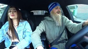 КРАСАВИЦА ДЕРЖАЛАСЬ ДО ПОСЛЕДНЕГО. ДЕД ТАКСИСТ