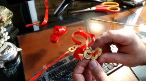 Как правильно связать китайские монетки.