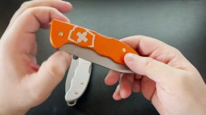 Victorinox Hunter Pro Alox Limited Edition 2021 - Présentation